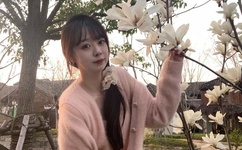 动漫美女裸身照(无内衣)